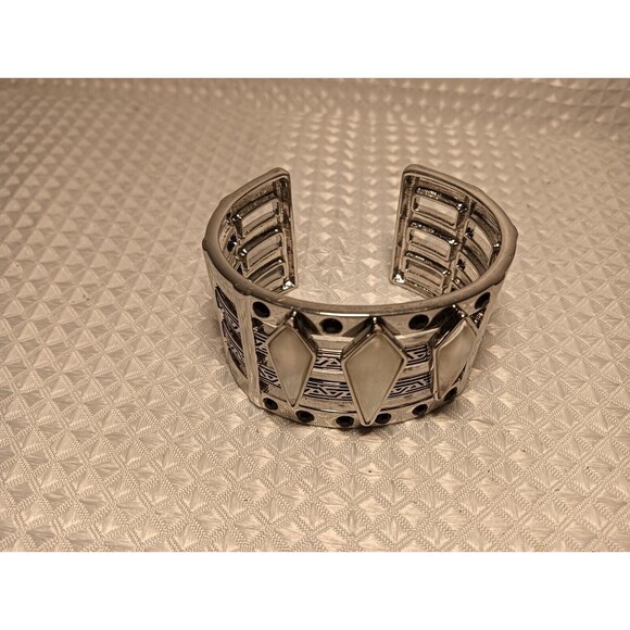 Disney D23 Expo 2022 Marvel Black Panther Metal Cuff Bracelet New - Picture 3 of 8